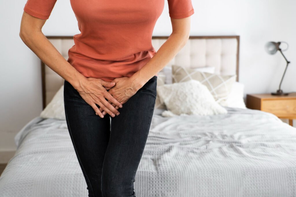 Cervical or vaginal itching. What can be its causes and symptoms and its home remedies?