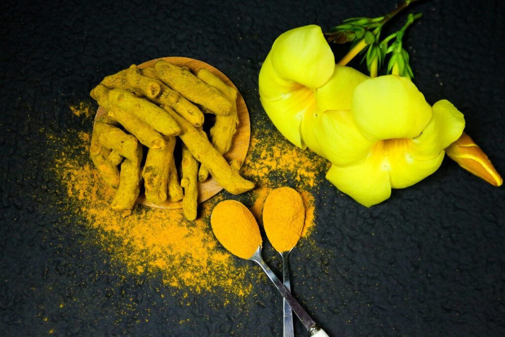 How does turmeric prevent cancer and heart attacks?